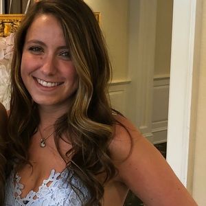 Meet your Posher, Courtney